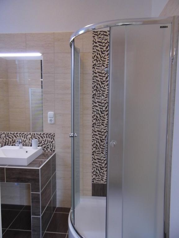 Alfa Apartman Sarvar Room photo
