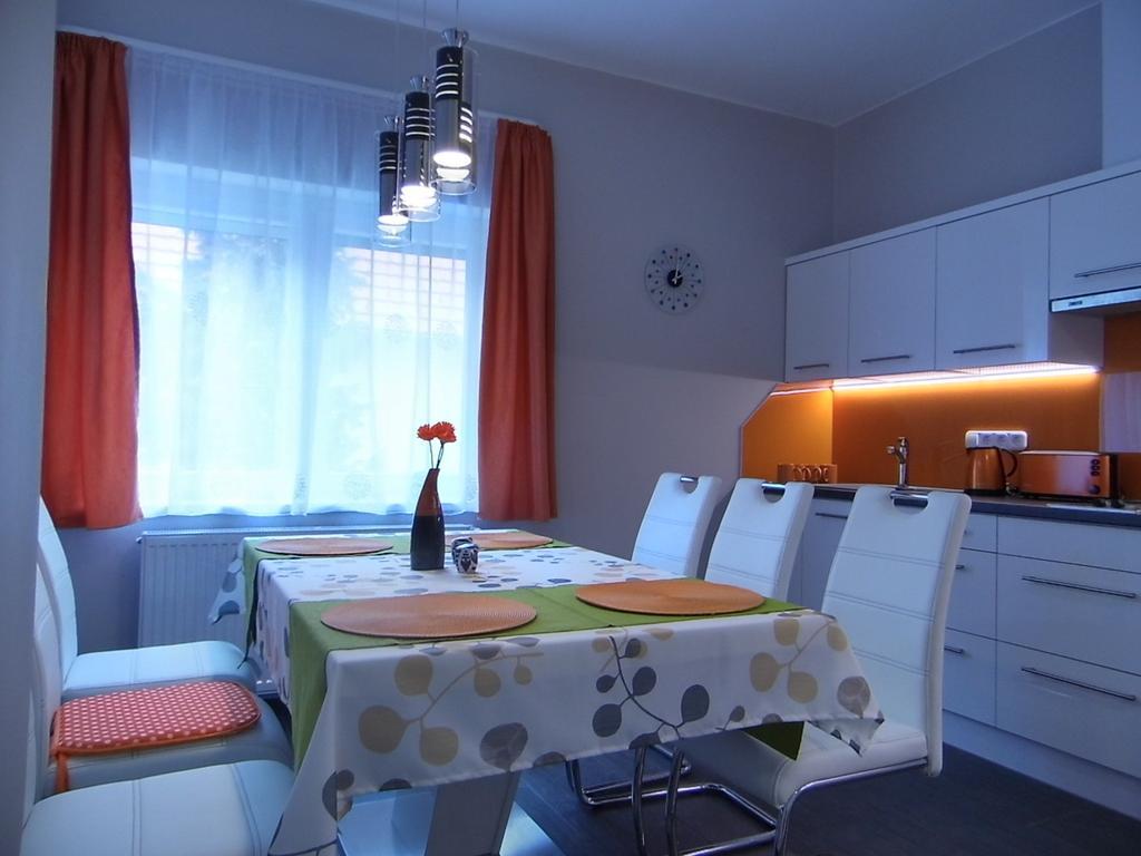 Alfa Apartman Sarvar Room photo